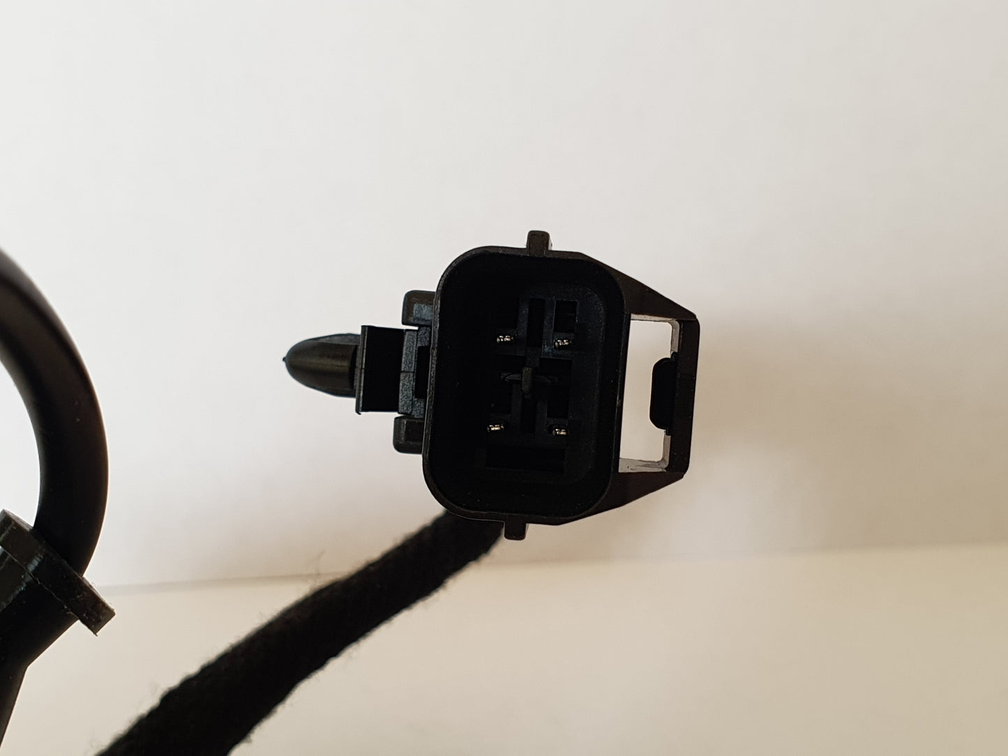 OEM-Fit Rear View Camera For Hyundai (95760-A6100)