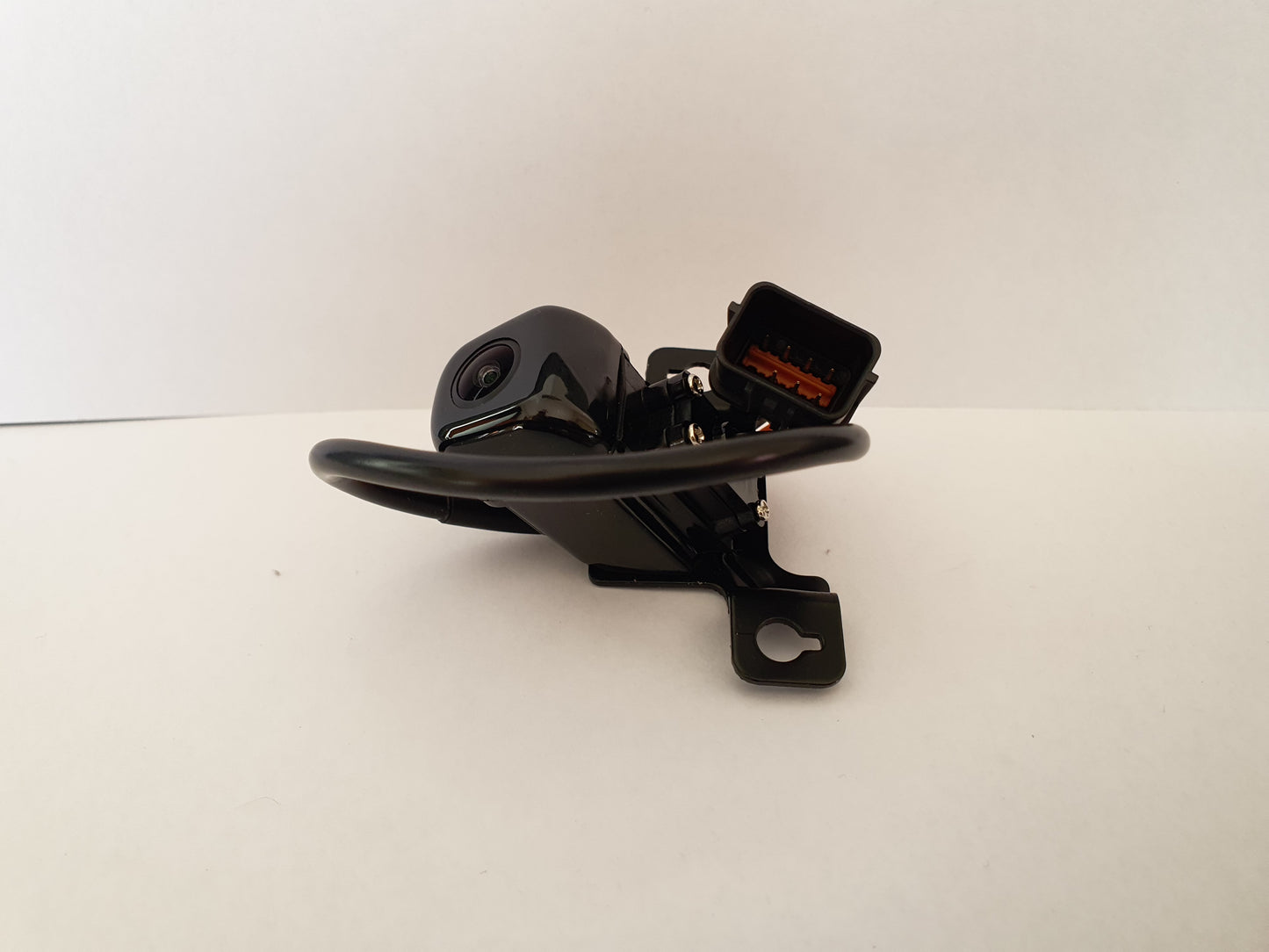 OEM-Fit Rear View Camera for  For Hyundai Santa Fe (95760-2W640, 95760-2W641)
