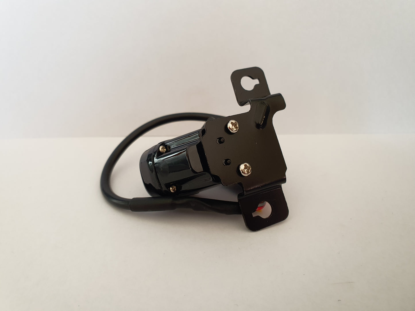 OEM-Fit Rear View Camera for  For Hyundai Santa Fe (95760-2W640, 95760-2W641)